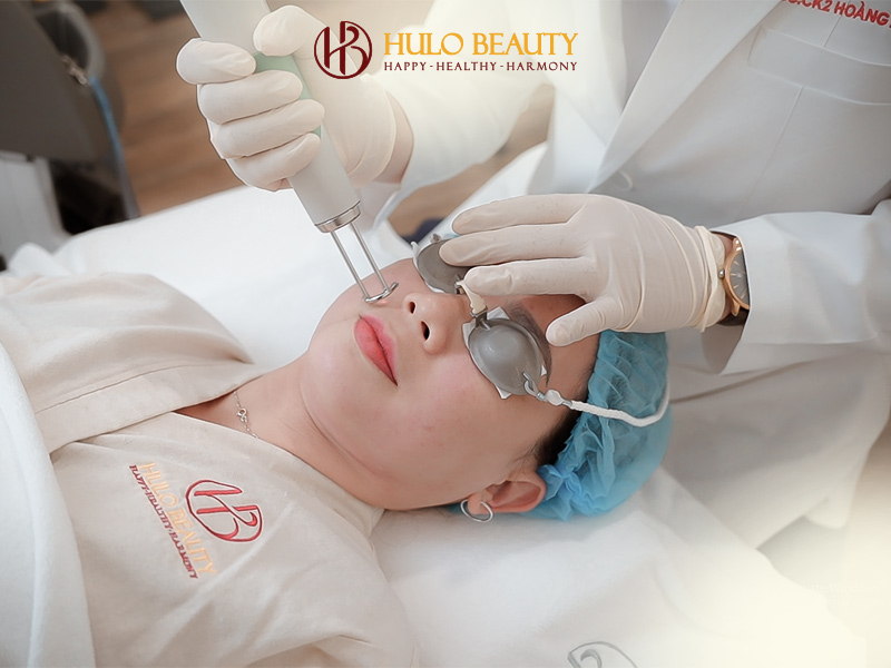 HULO BEAUTY 